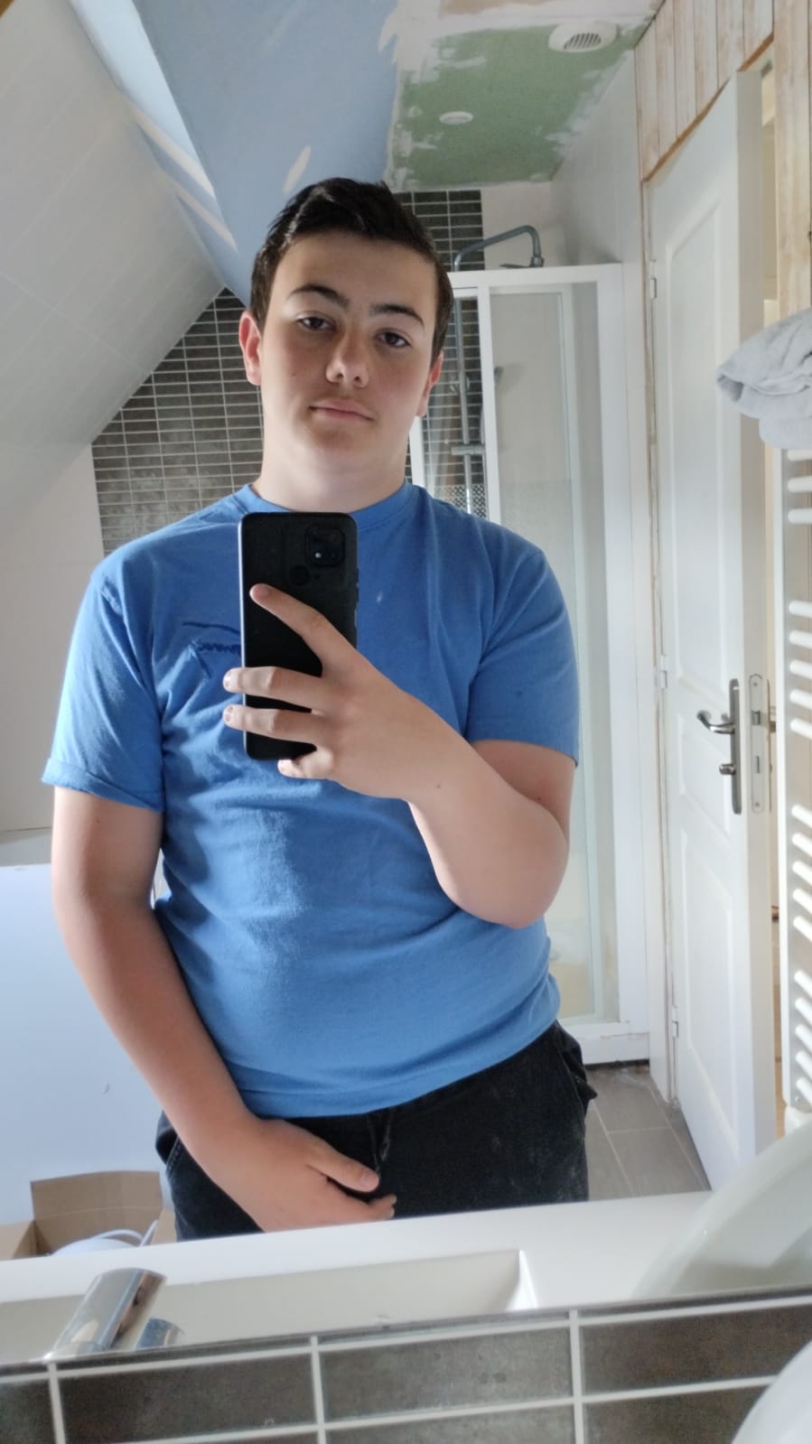 Perfil de Alfie, 24 años, escort gay en Berango