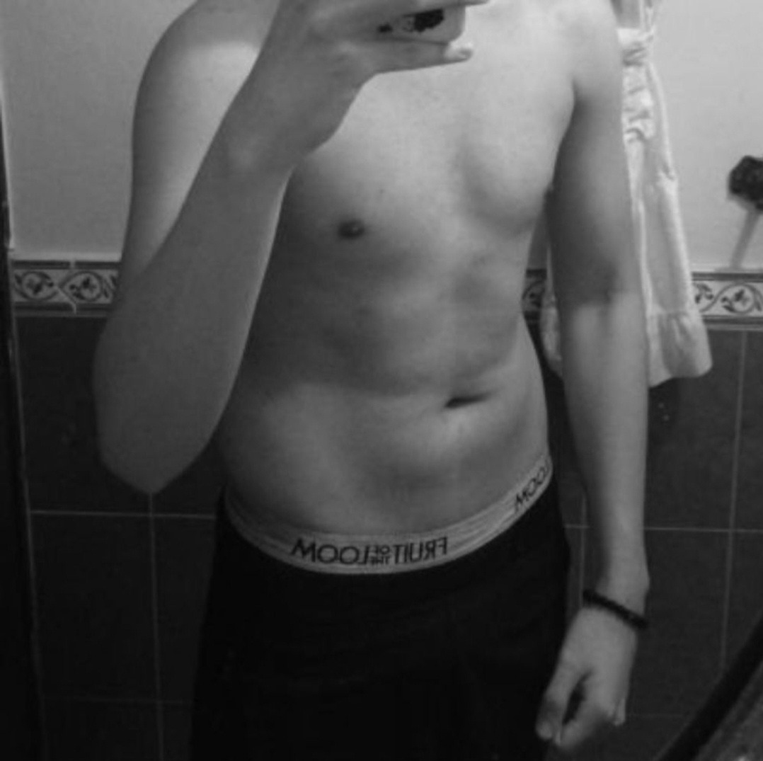 Perfil de Kenane, 24 años, escort gay en Boltaña