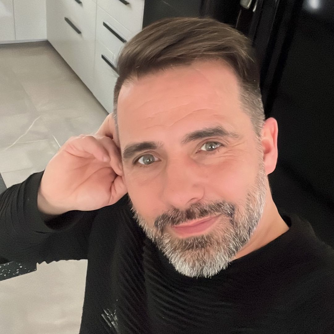 Perfil de Kemi, 40 años, escort gay en Castellnovo