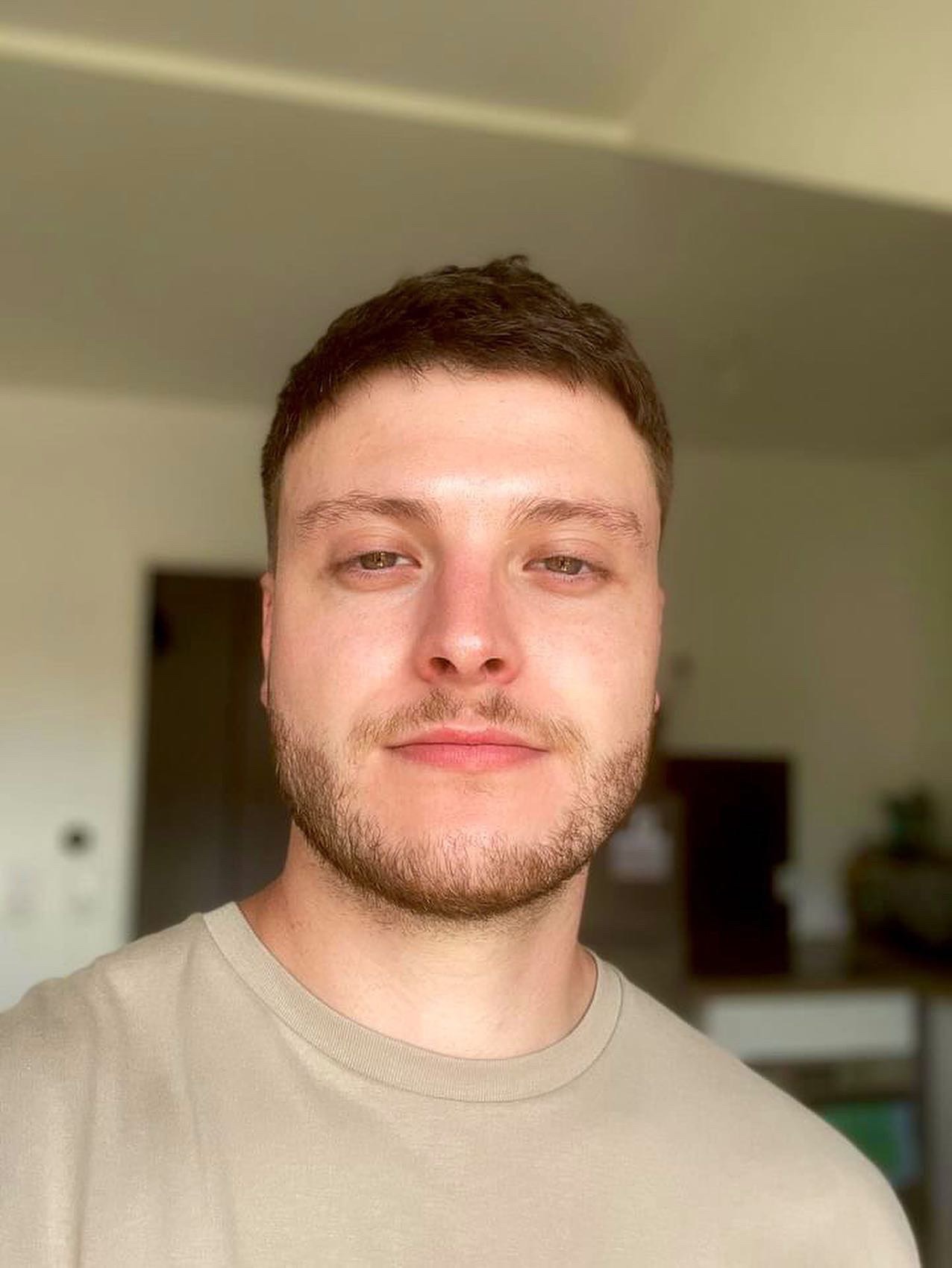Perfil de Arsalan, 27 años, escort gay en Barrax