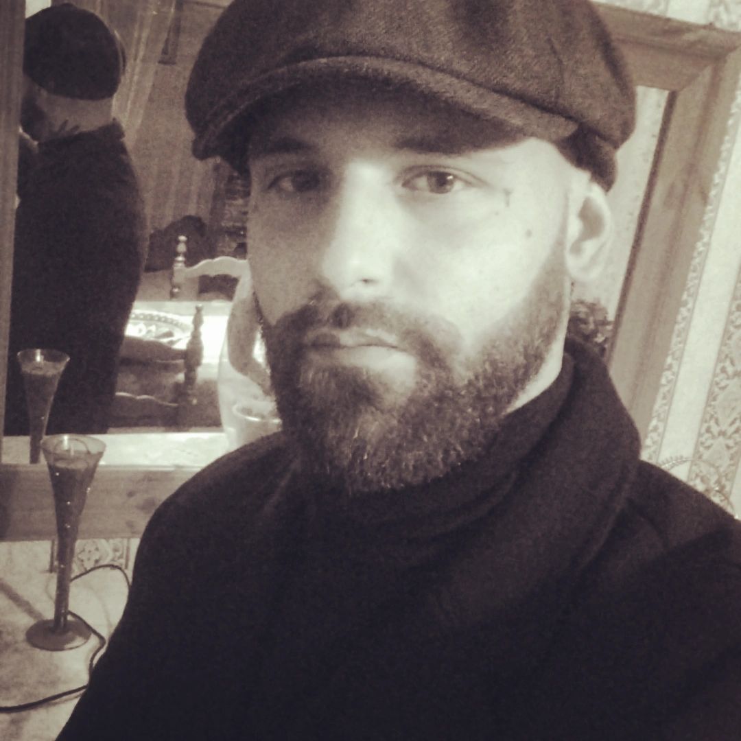 Perfil de Kemal, 33 años, escort gay en Hellín