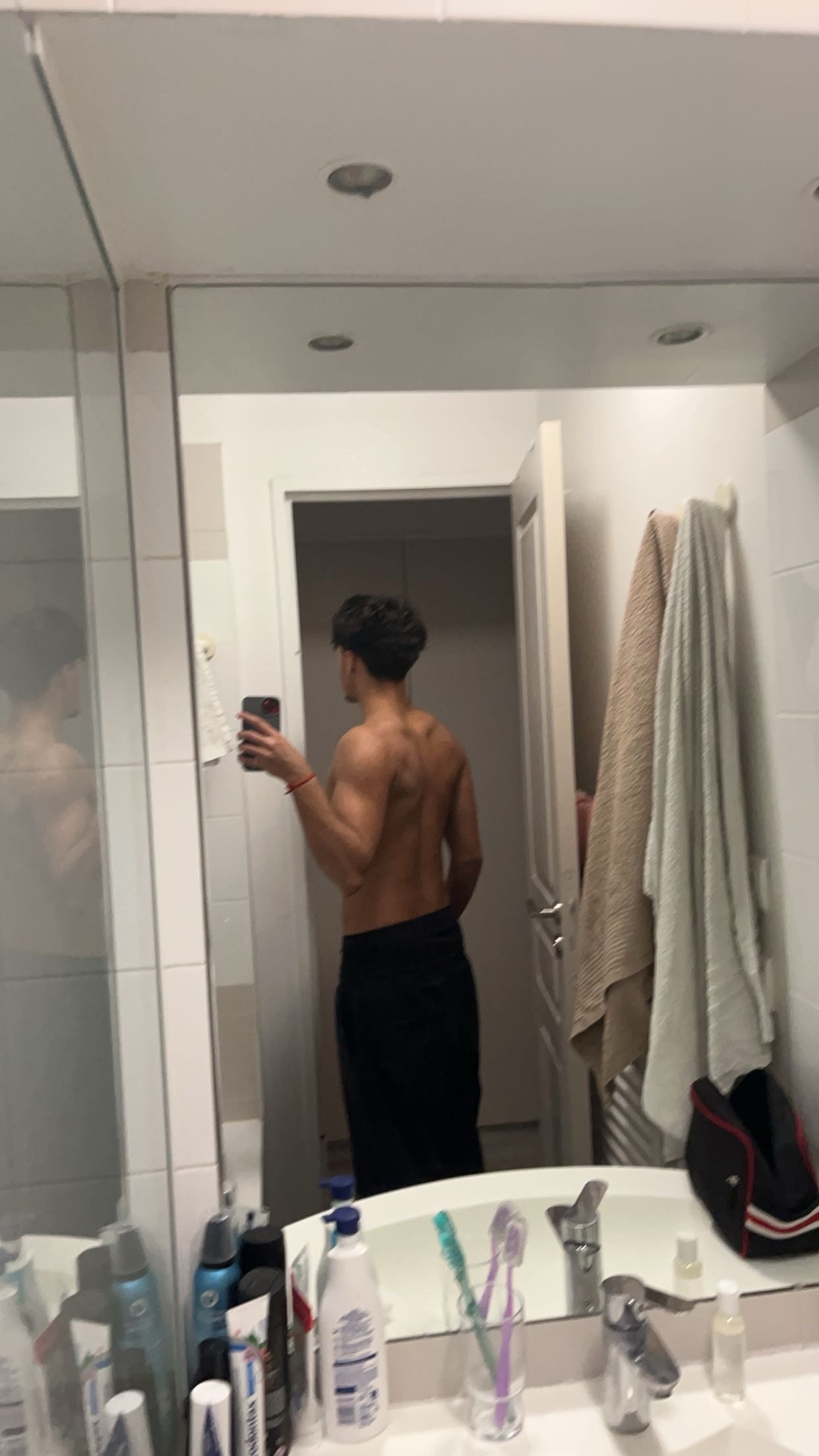 Perfil de Jule, 19 años, escort gay en Barrika