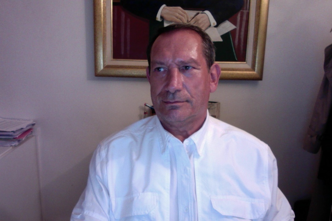 Perfil de Théodore, 55 años, escort gay en Arnes