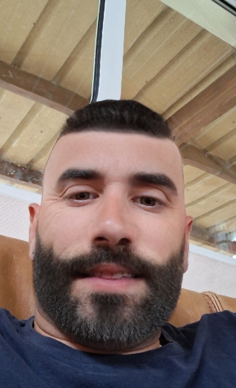 Perfil de Guerric, 40 años, escort gay en Higuera de Calatrava