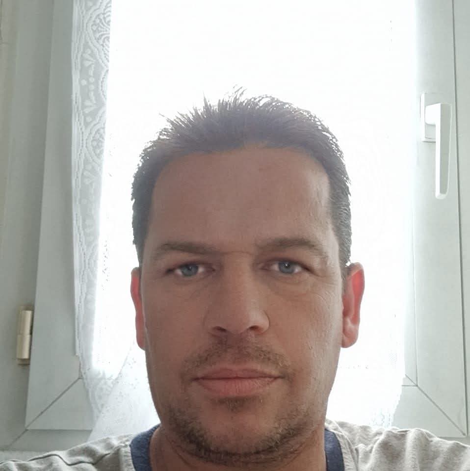 Perfil de Lanzo, 50 años, escort gay en Espejo