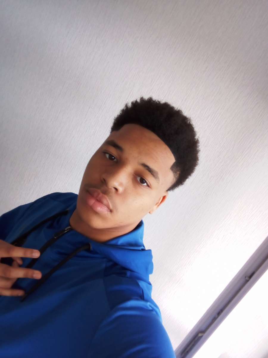 Perfil de Adao, 20 años, escort gay en Bosque, El