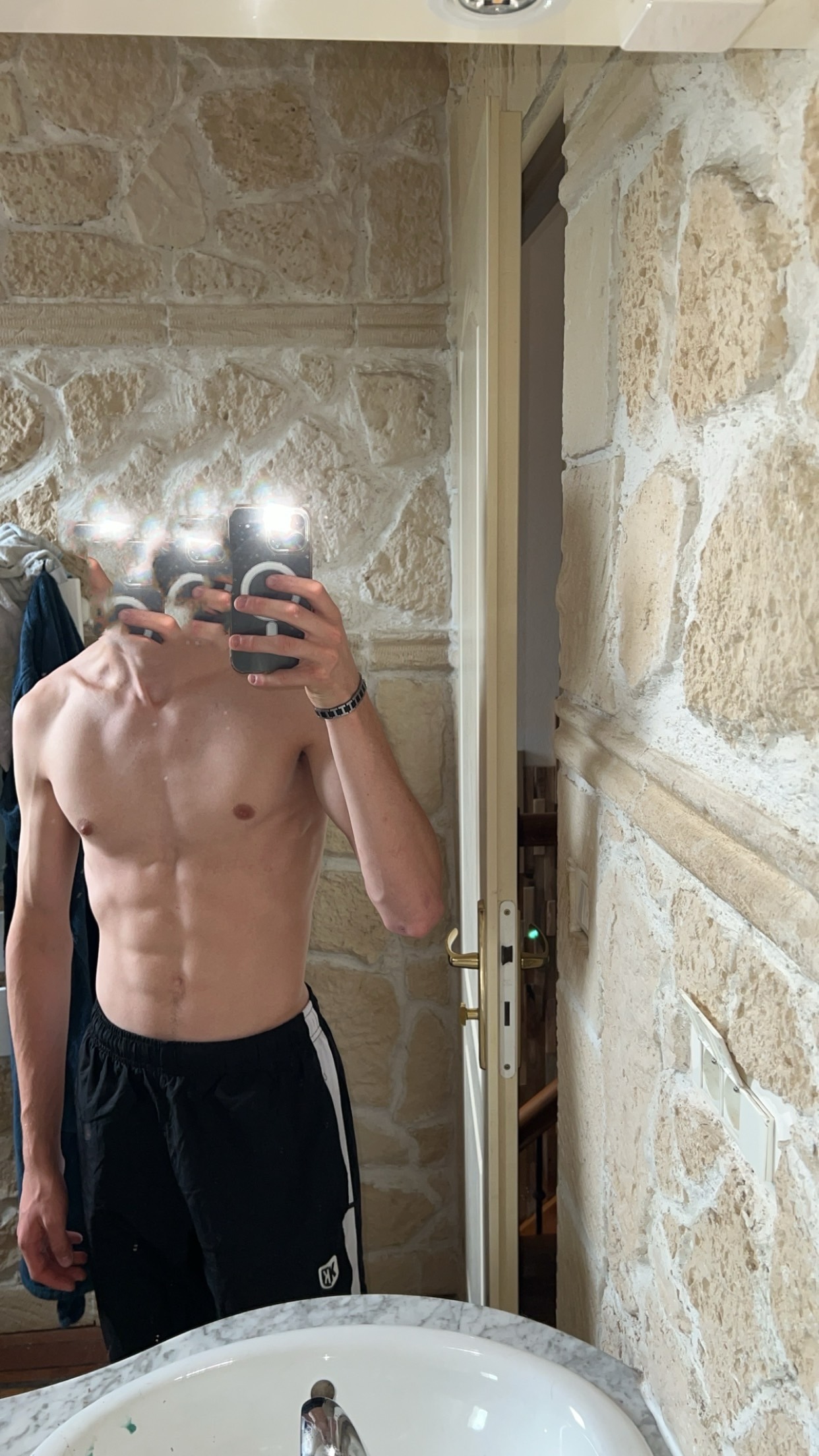 Perfil de Darell, 19 años, escort gay en Lúcar