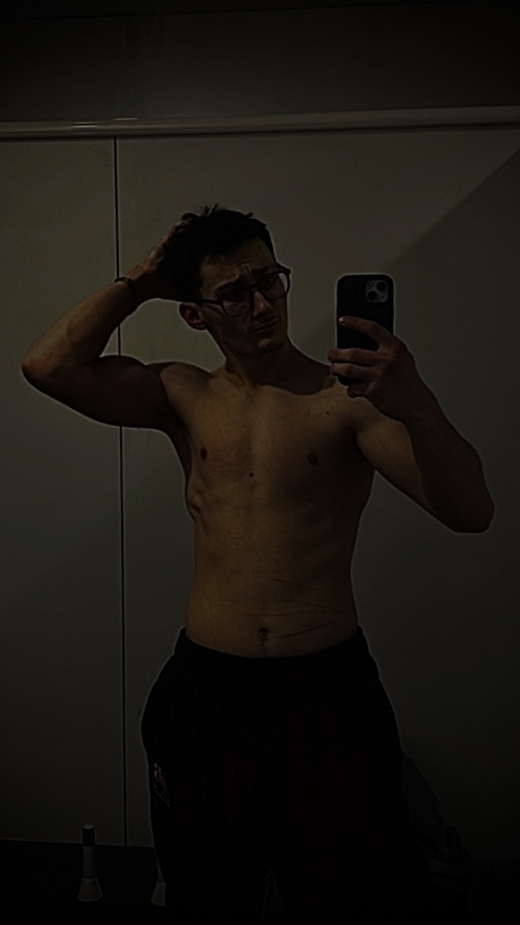 Perfil de Mirkan, 23 años, escort gay en Casas-Ibáñez