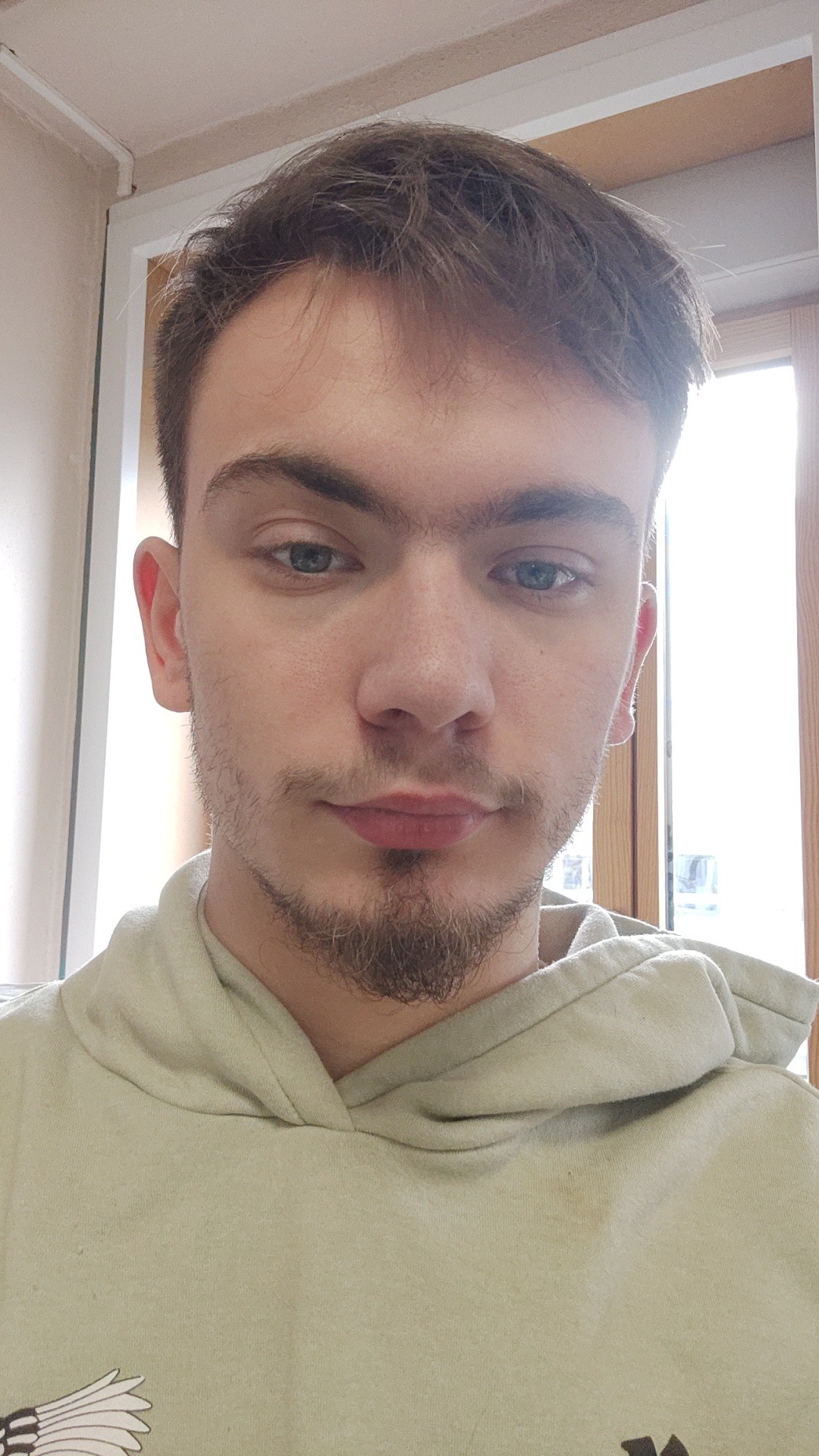 Perfil de Engy, 21 años, escort gay en Adradas