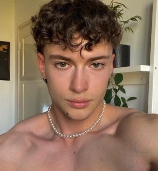 Perfil de Thierry, 24 años, escort gay en Albaida