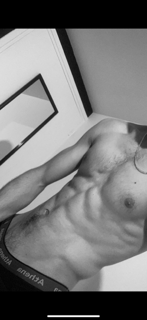Perfil de Talel, 24 años, escort gay en Urduliz