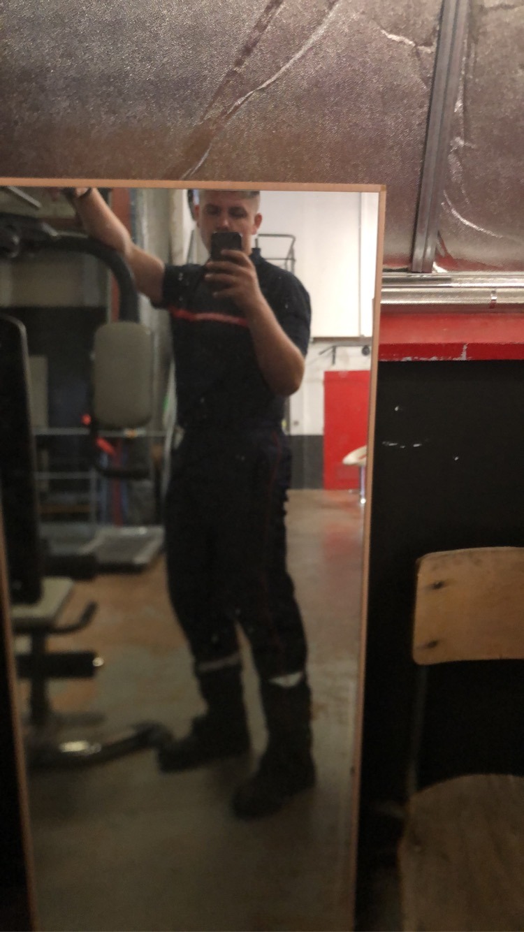 Perfil de Marlon, 22 años, escort gay en Batea