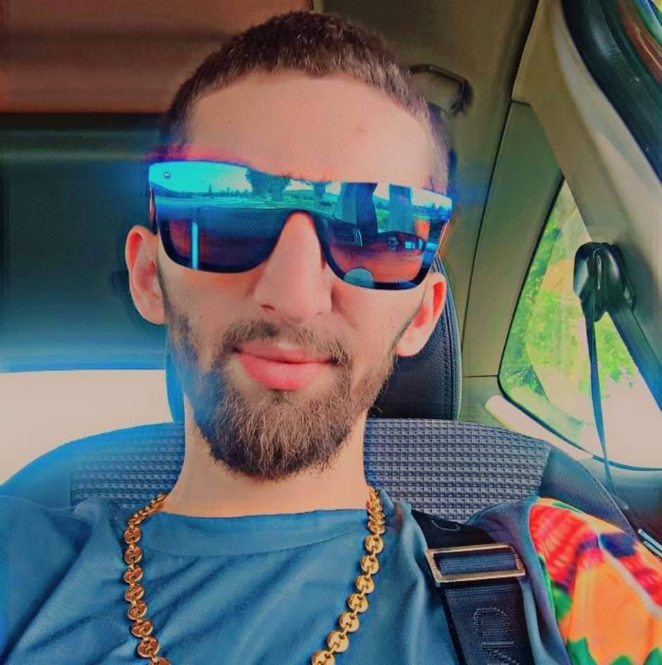 Perfil de Silly, 27 años, escort gay en Espejo