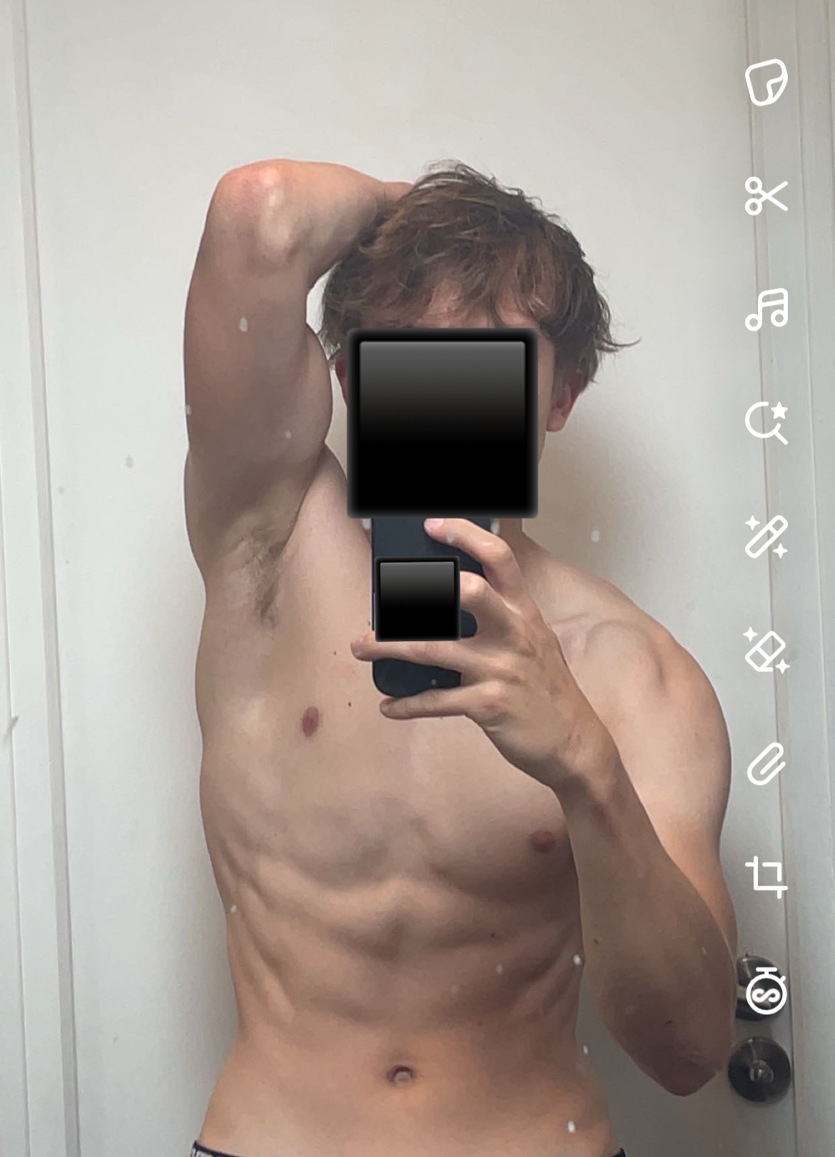 Perfil de Vithusan, 19 años, escort gay en Bádenas
