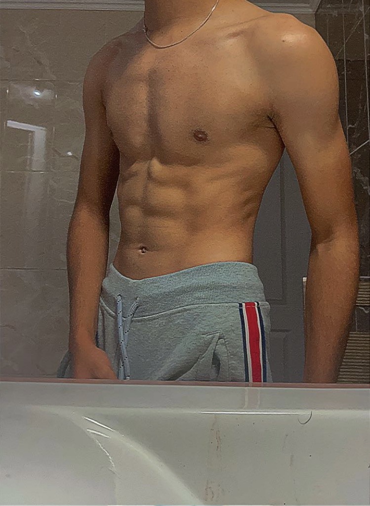 Perfil de Emmanuel, 22 años, escort gay en Cabacés