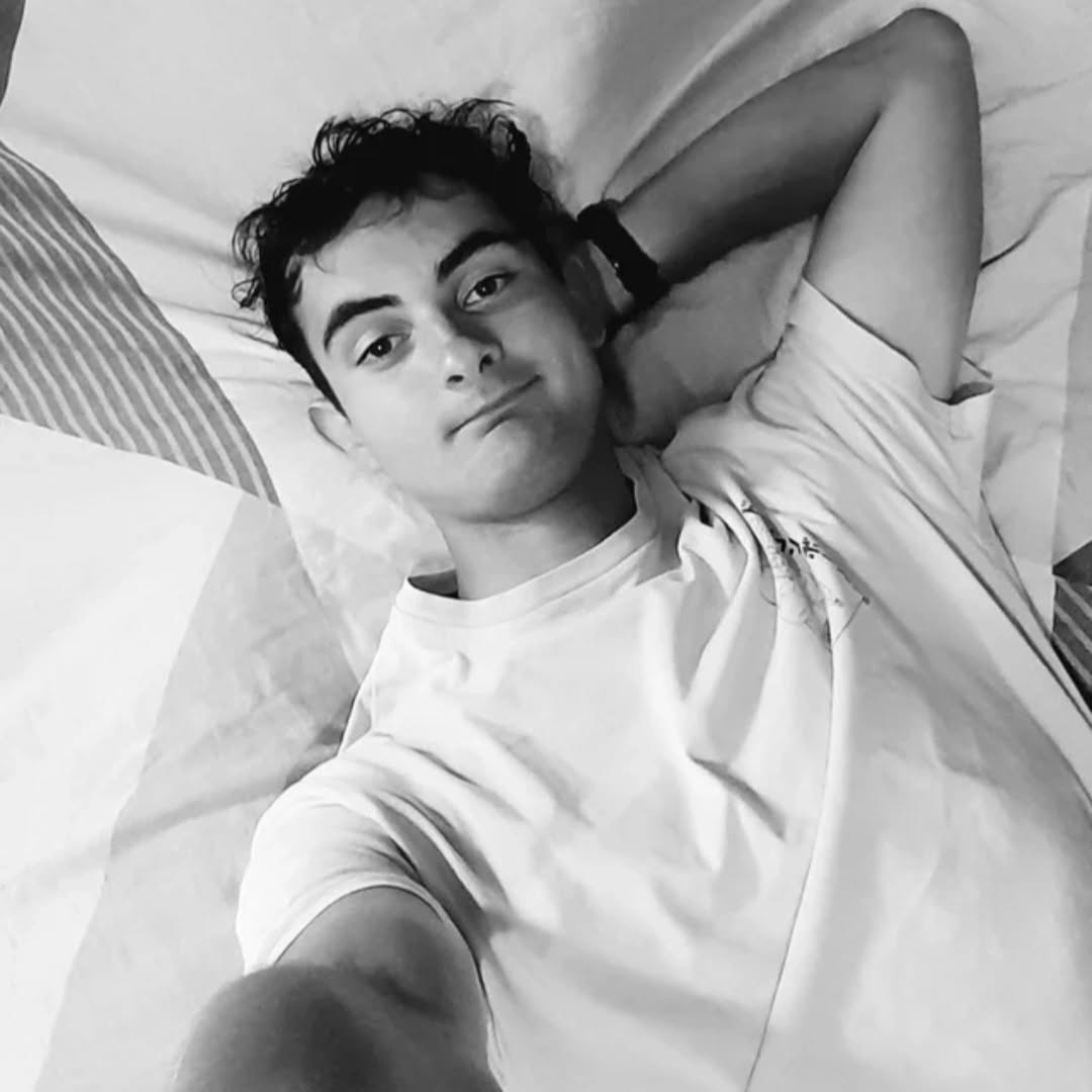 Perfil de Kacim, 19 años, escort gay en Elorrio