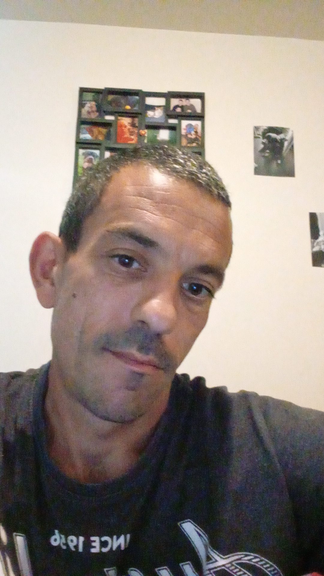 Perfil de Karel, 40 años, escort gay en Aulesti
