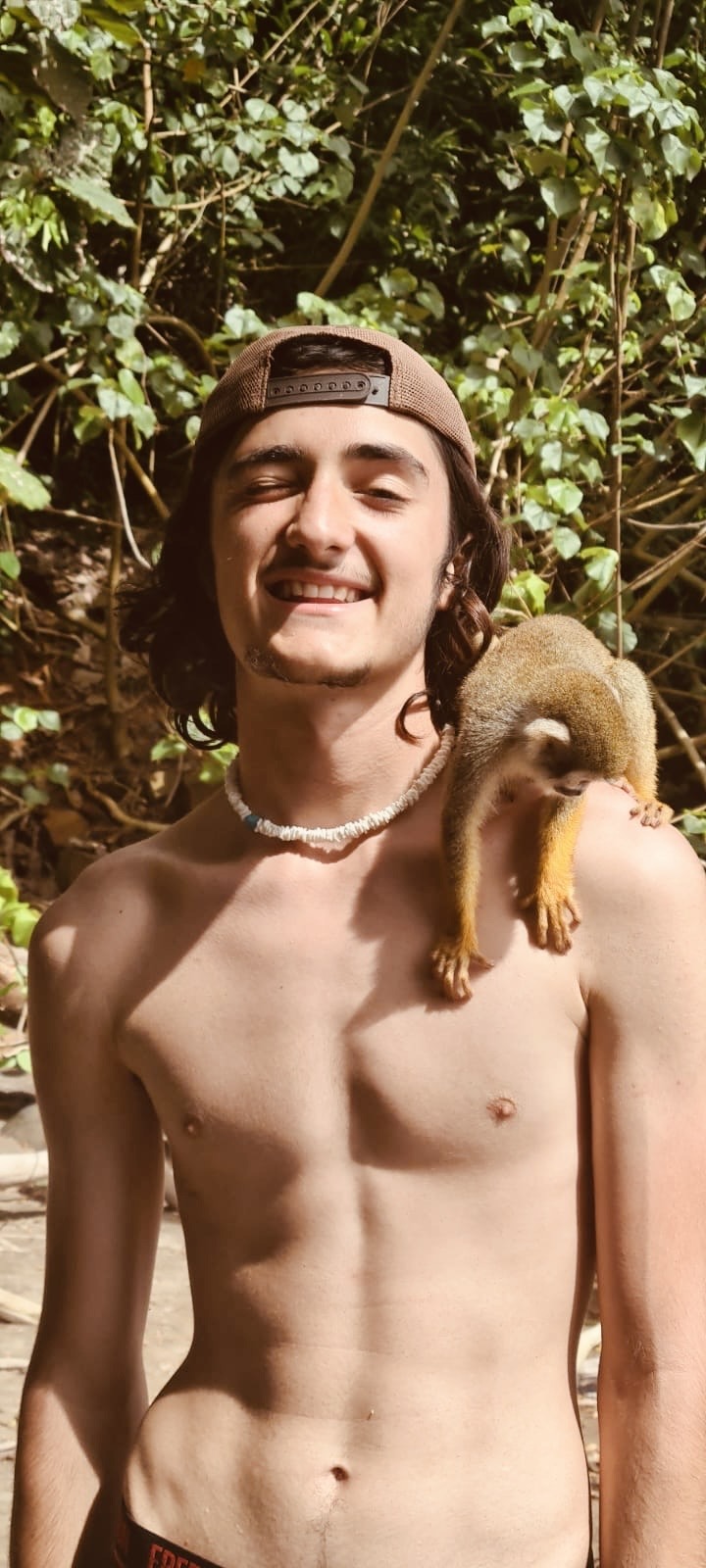 Perfil de Renzo, 19 años, escort gay en Bornos