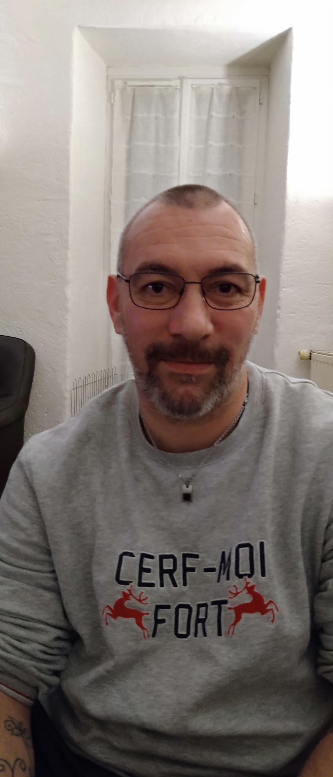Perfil de Reagan, 45 años, escort gay en Caspueñas