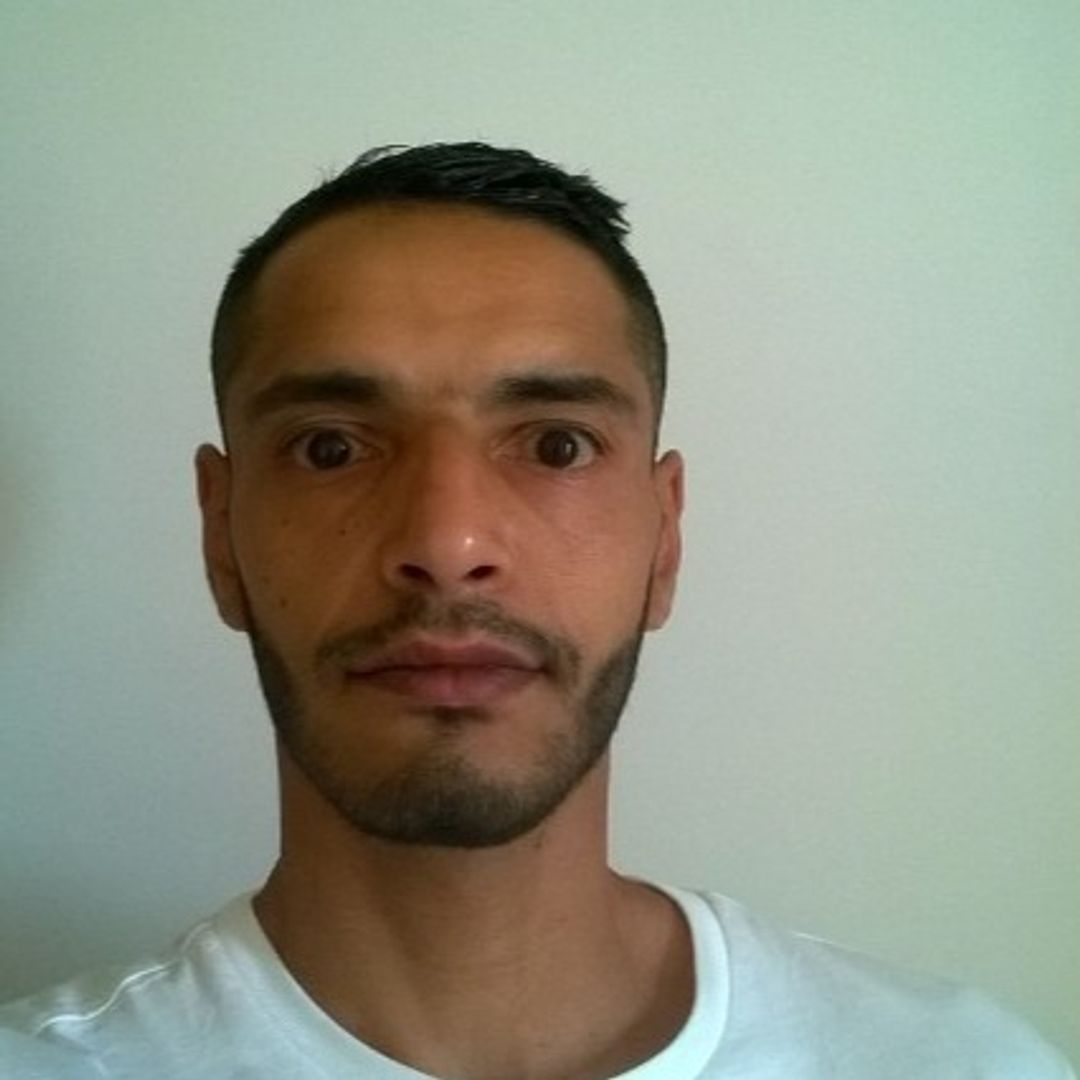 Perfil de Mladen, 37 años, escort gay en Paterna de Rivera