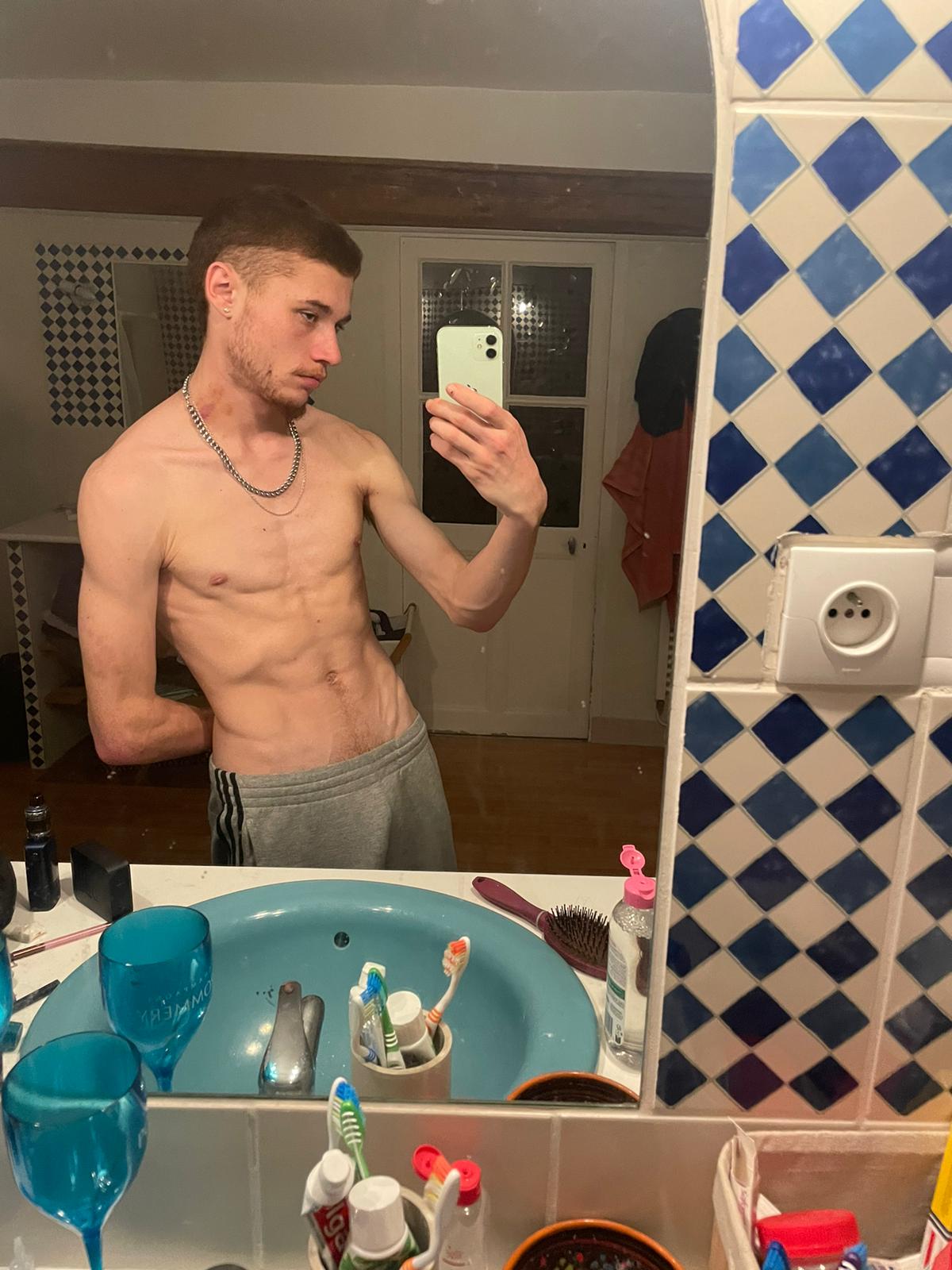 Perfil de Bokar, 20 años, escort gay en Aldeatejada