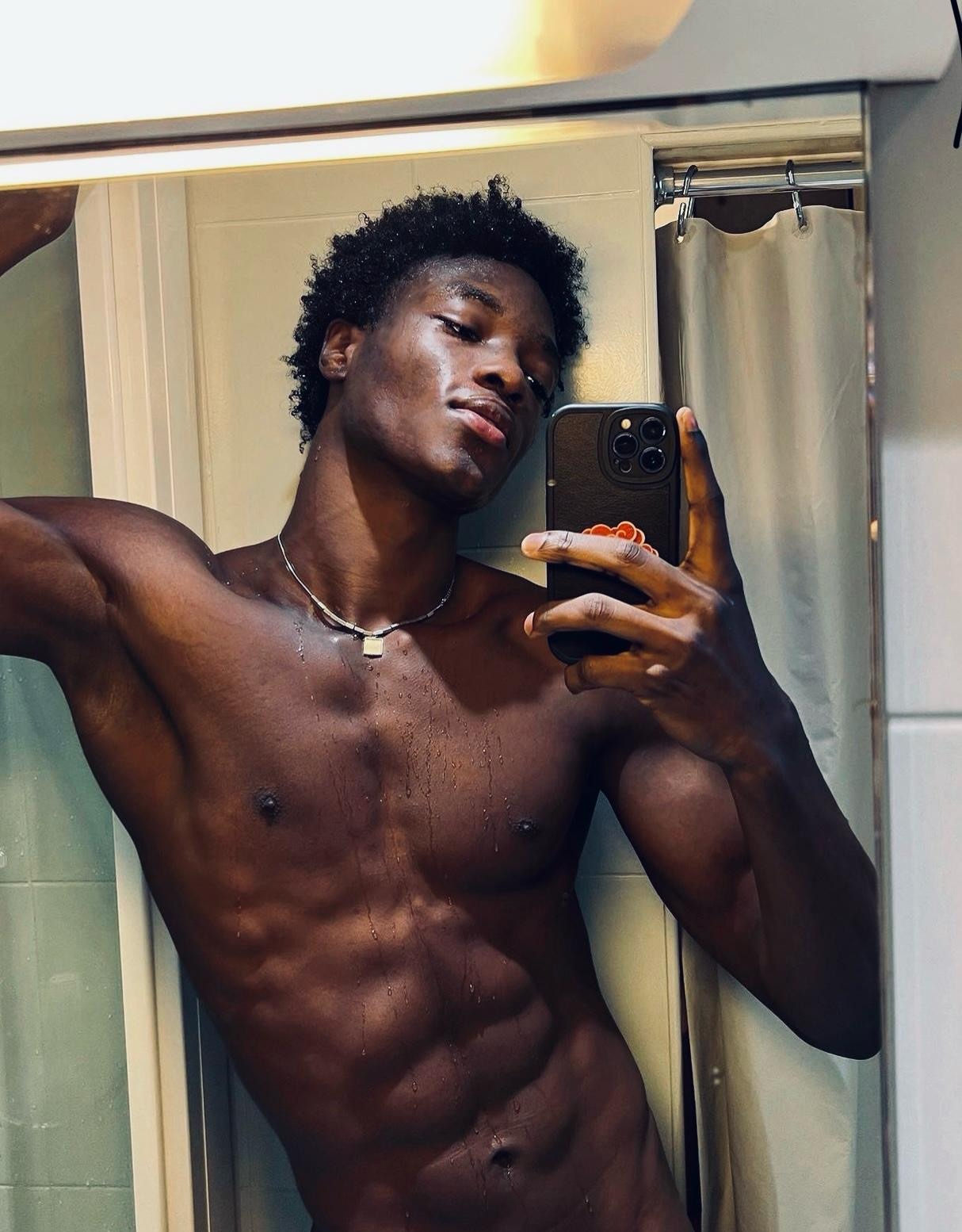 Perfil de Smaël, 27 años, escort gay en Unión de Campos, La