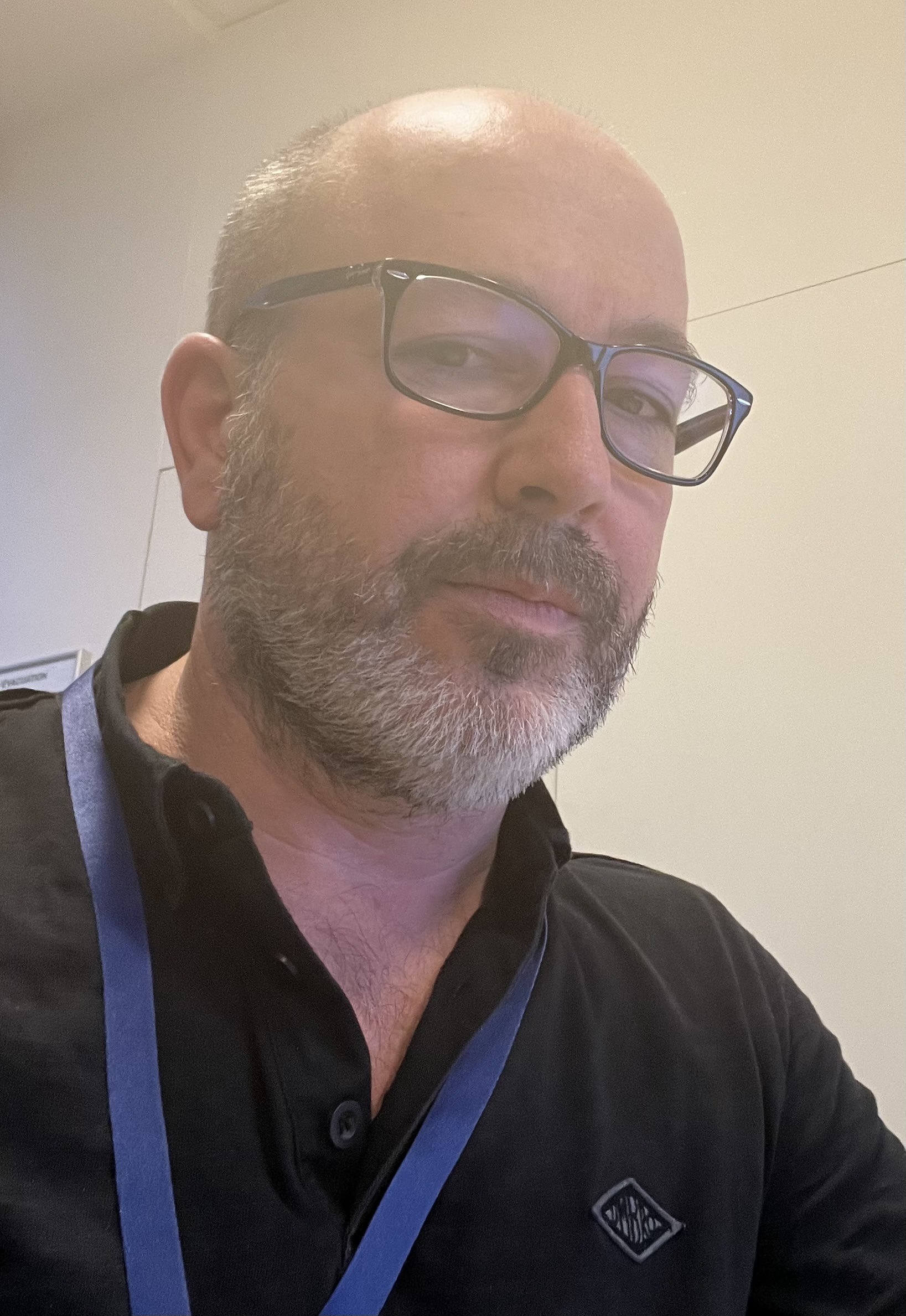 Perfil de Vinicius, 53 años, escort gay en Castell de Cabres