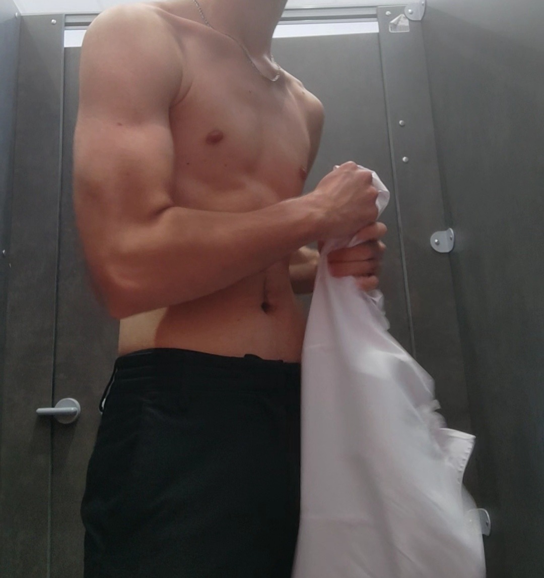 Perfil de Mattys, 19 años, escort gay en Artea