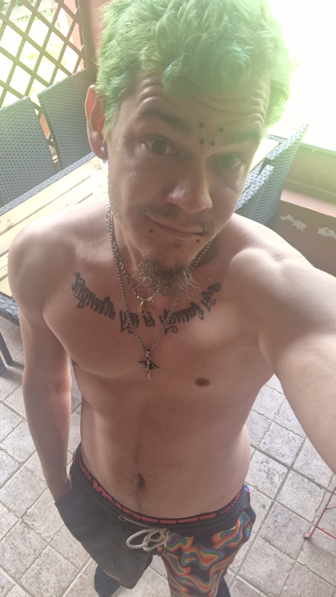 Perfil de Lewis, 28 años, escort gay en Bonastre