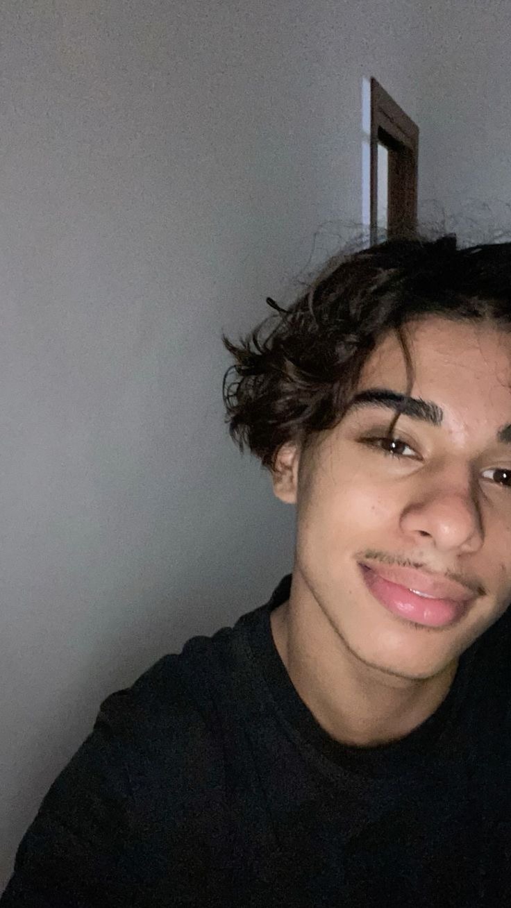 Perfil de Olivio, 19 años, escort gay en Bosque, El