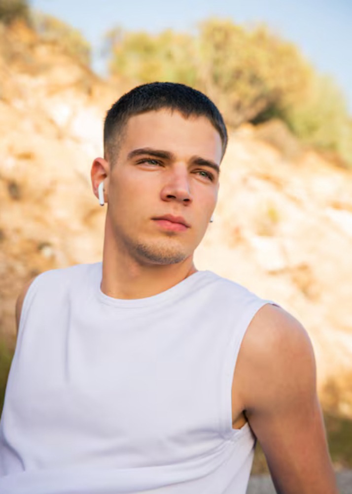 Perfil de Bekaye, 24 años, escort gay en Artzentales