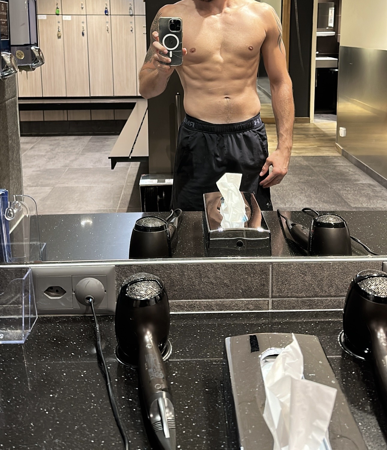 Perfil de Taufik, 27 años, escort gay en Astudillo