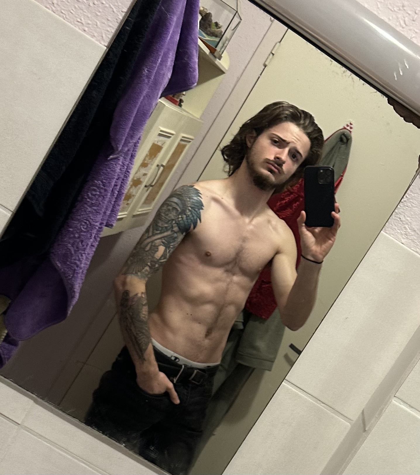 Perfil de Gontrand, 25 años, escort gay en Cebanico