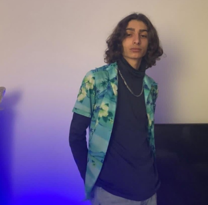 Perfil de Calixte, 22 años, escort gay en Torre los Negros