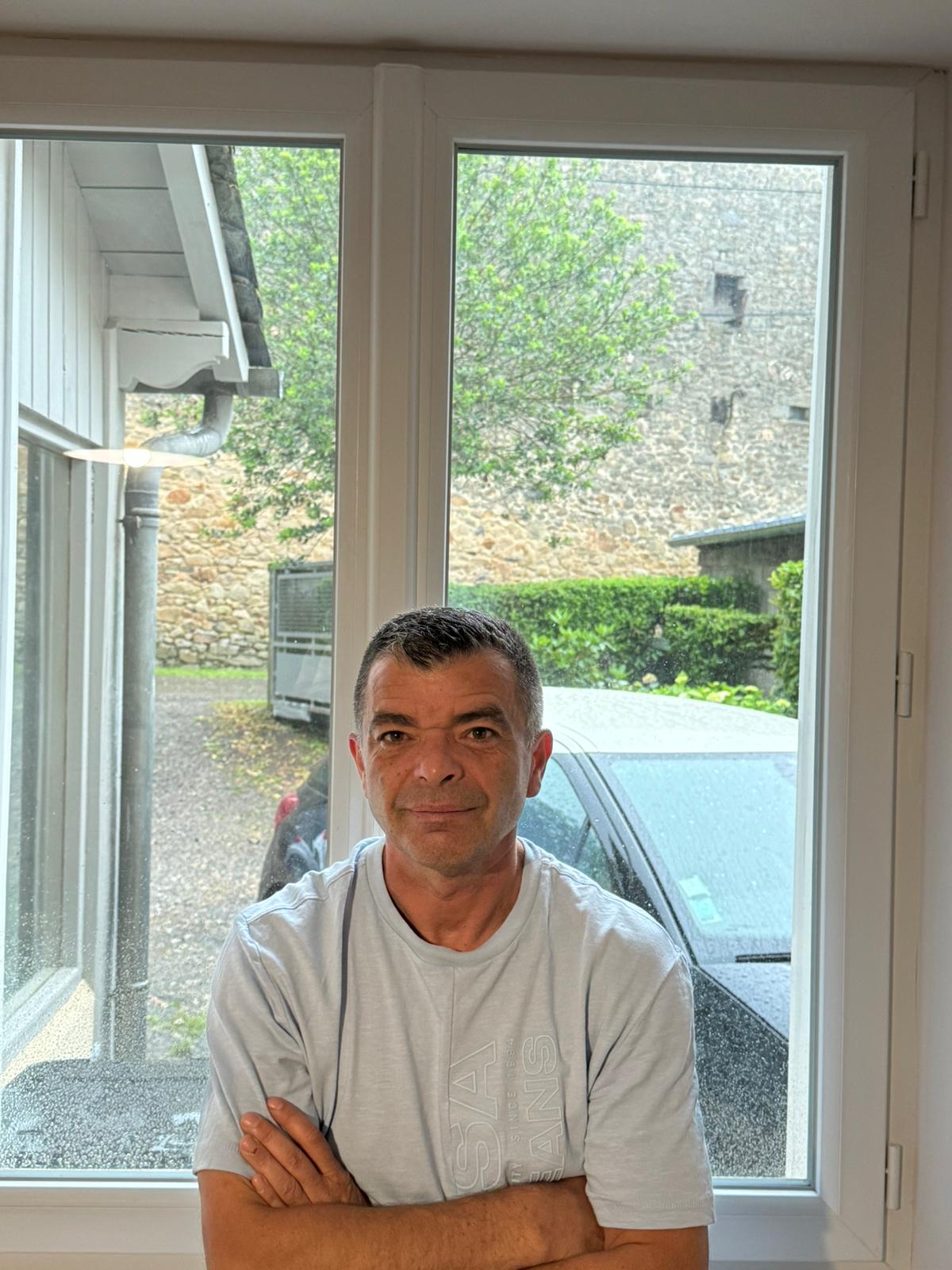 Perfil de Djulian, 48 años, escort gay en Calvos de Randín