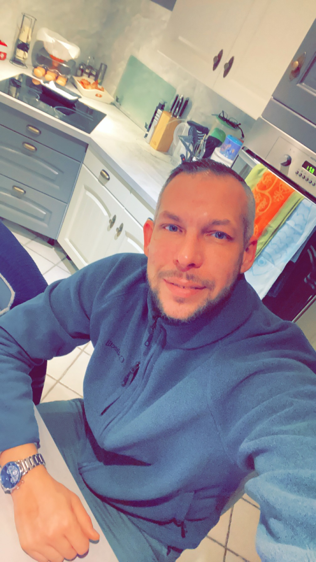 Perfil de Serwan, 19 años, escort gay en Arconada